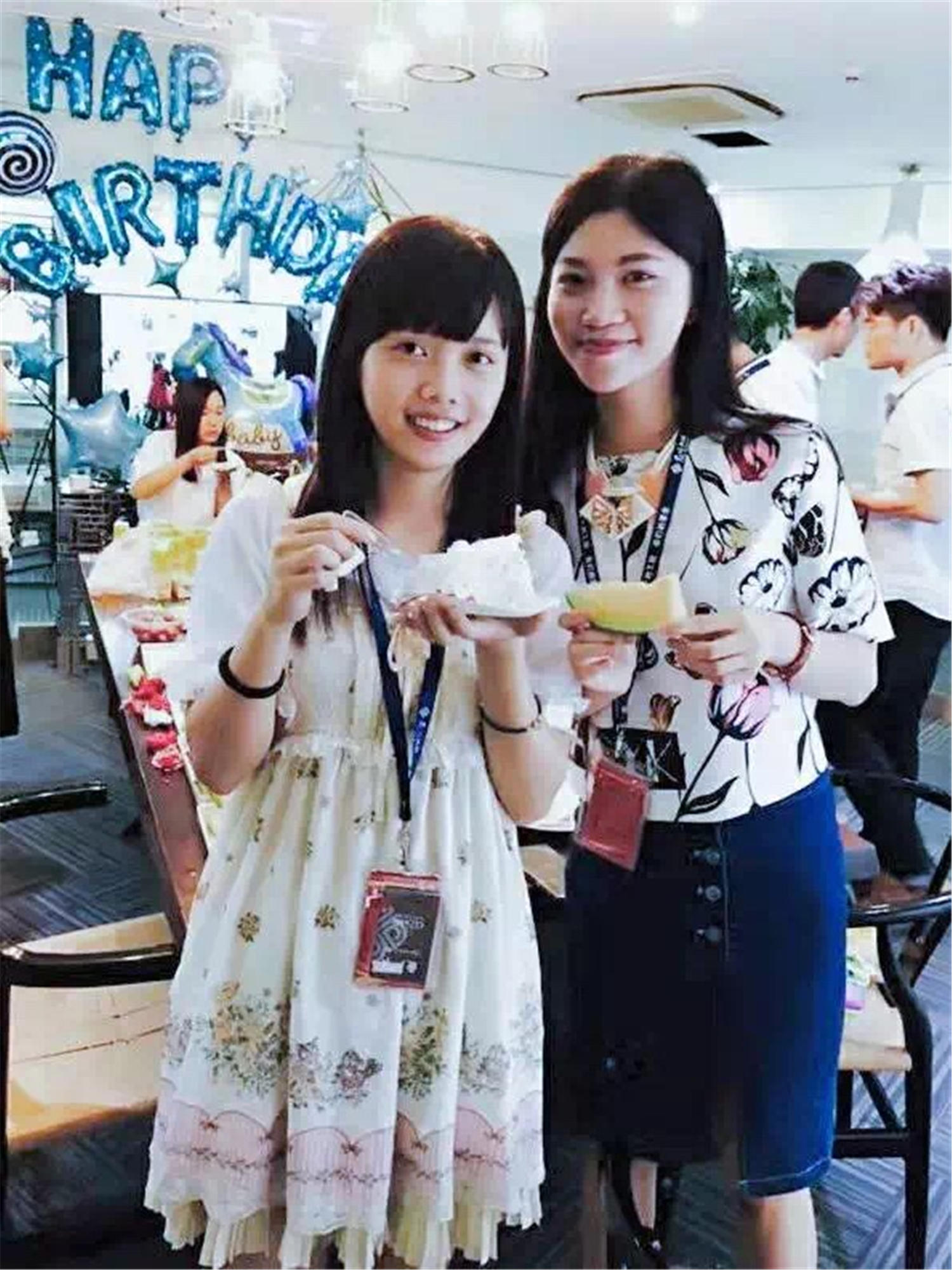 秋意浓,艺鸿情更浓——家人生日会如期举行(图14) 秋意浓,艺鸿情更浓——家人生日会如期举行(图14)